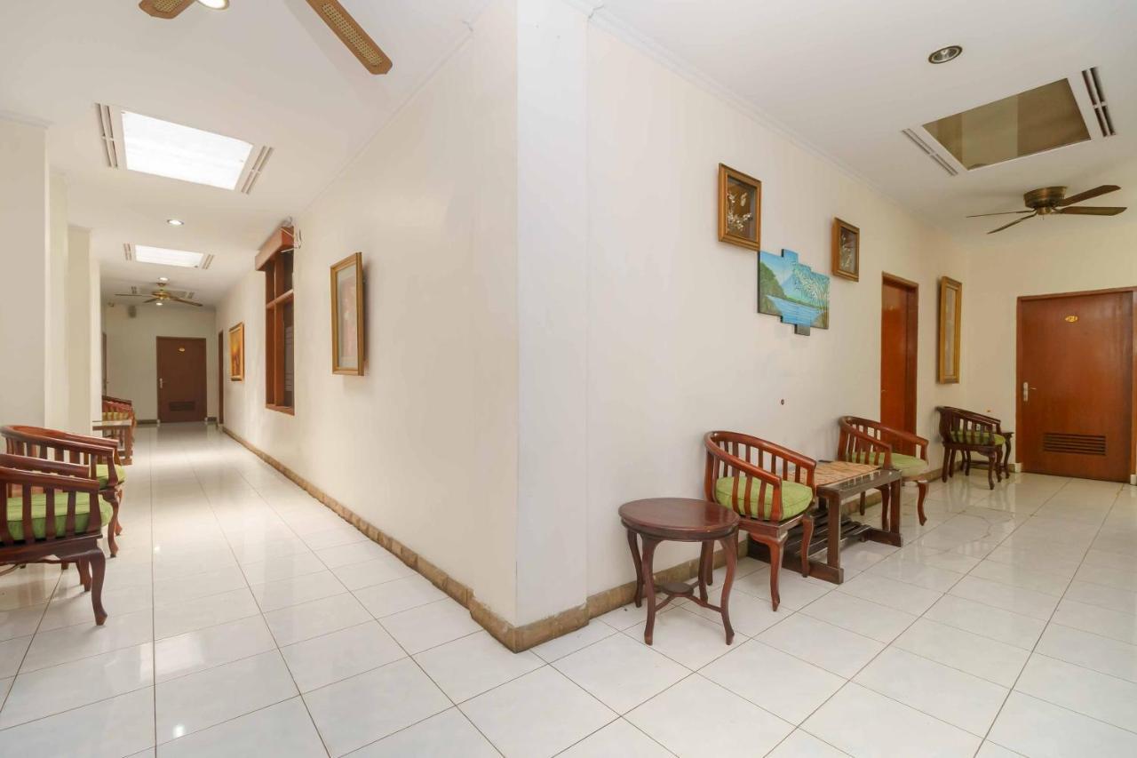 Reddoorz Plus Near Kemang Raya Jakarta Luaran gambar