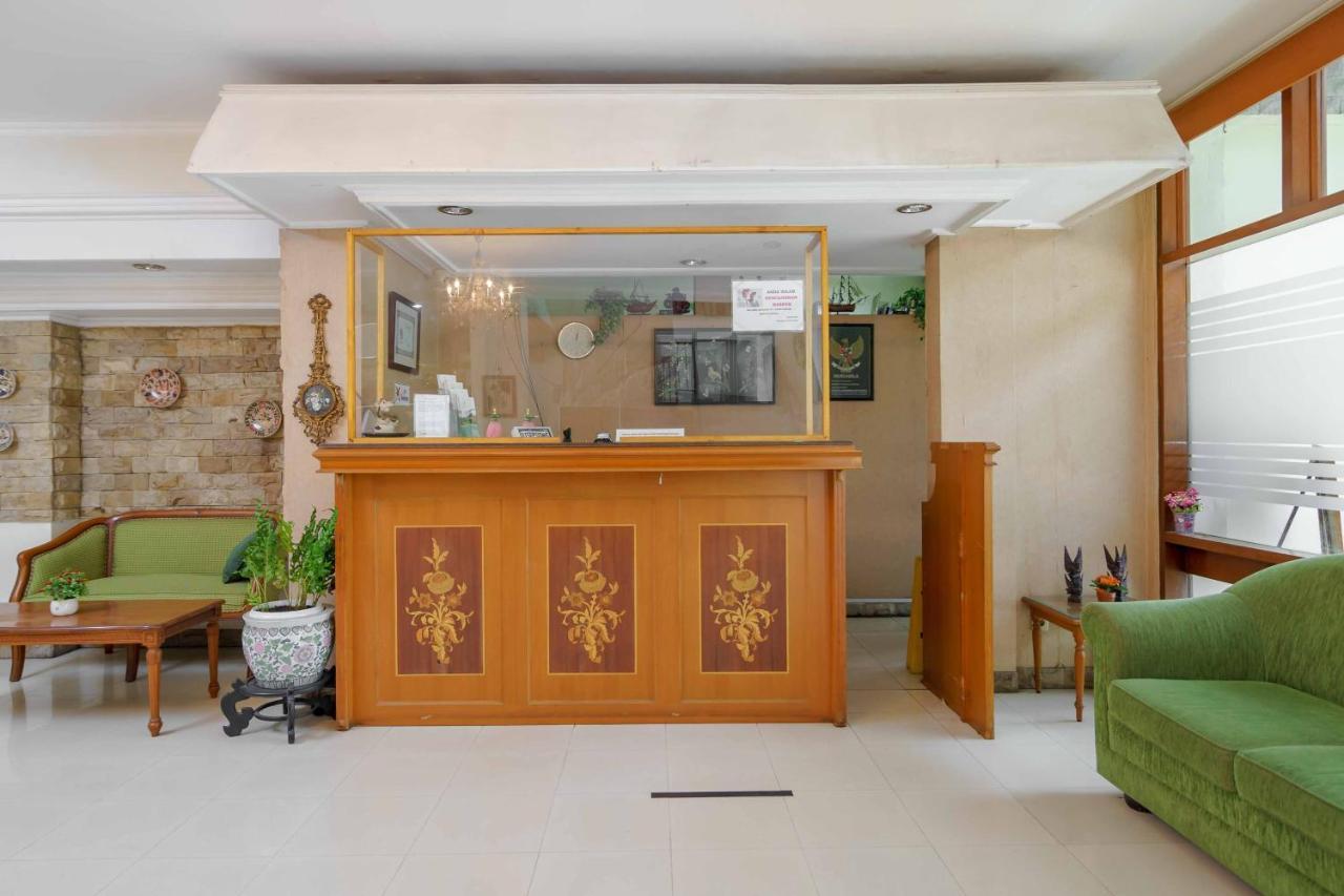 Reddoorz Plus Near Kemang Raya Jakarta Luaran gambar