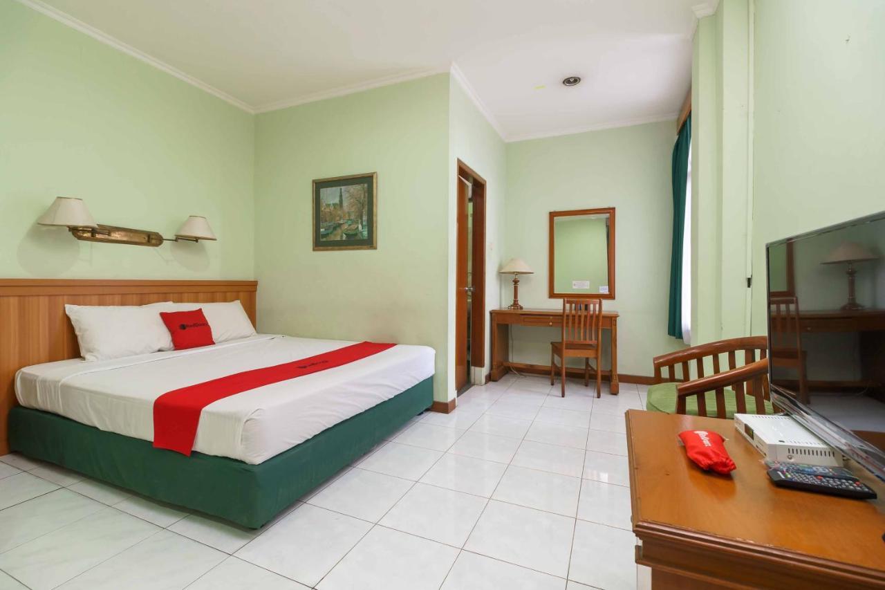 Reddoorz Plus Near Kemang Raya Jakarta Luaran gambar