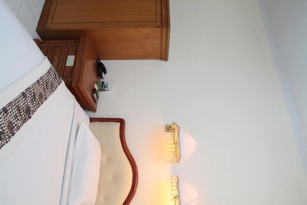 Reddoorz Plus Near Kemang Raya Jakarta Luaran gambar