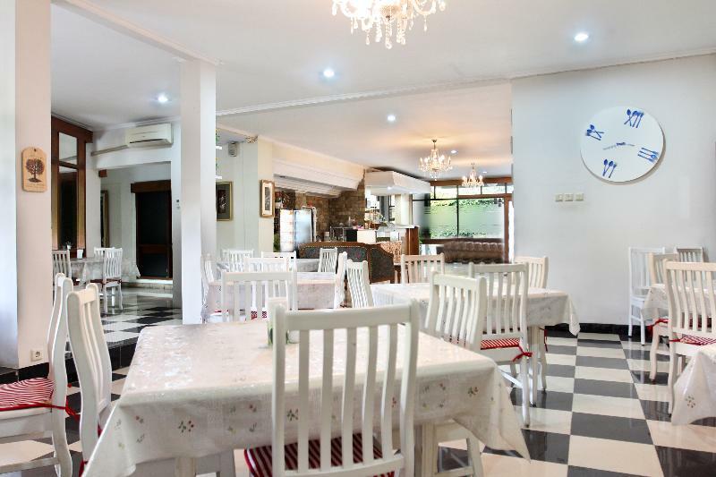 Reddoorz Plus Near Kemang Raya Jakarta Luaran gambar